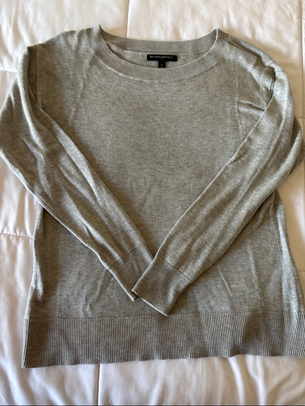 Banana Republic Light Gray Crewneck Sweater